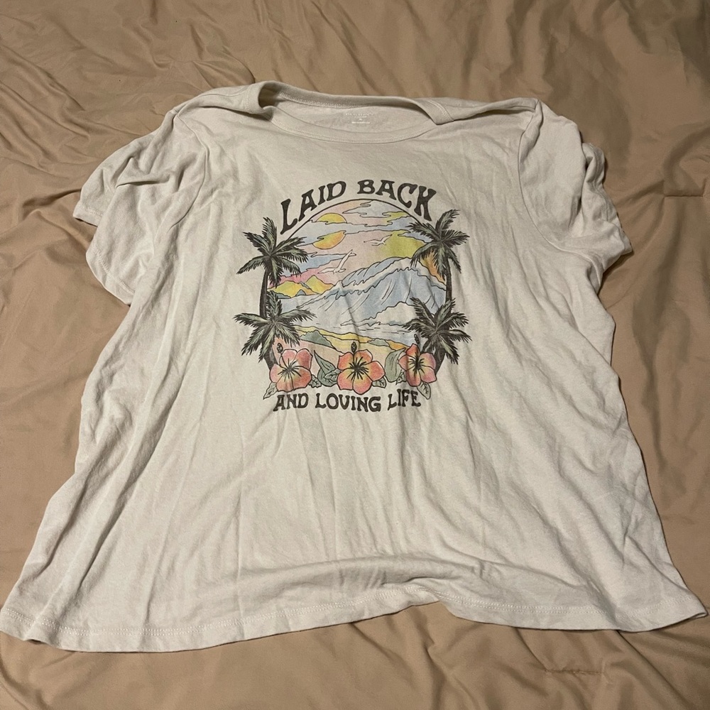 *Never worn* Old Navy graphic tee